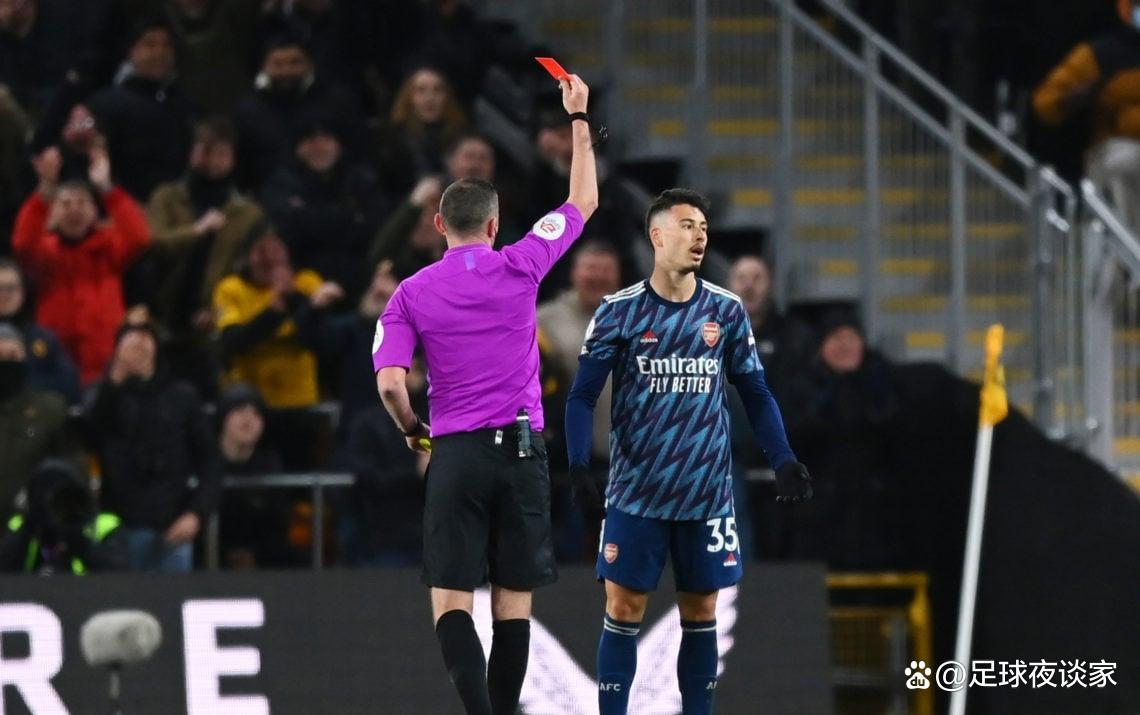开云中国官方-阿森纳遭遇争议判罚，裁判组回应：执法公正，社区因为完全一种.-开云中国官方