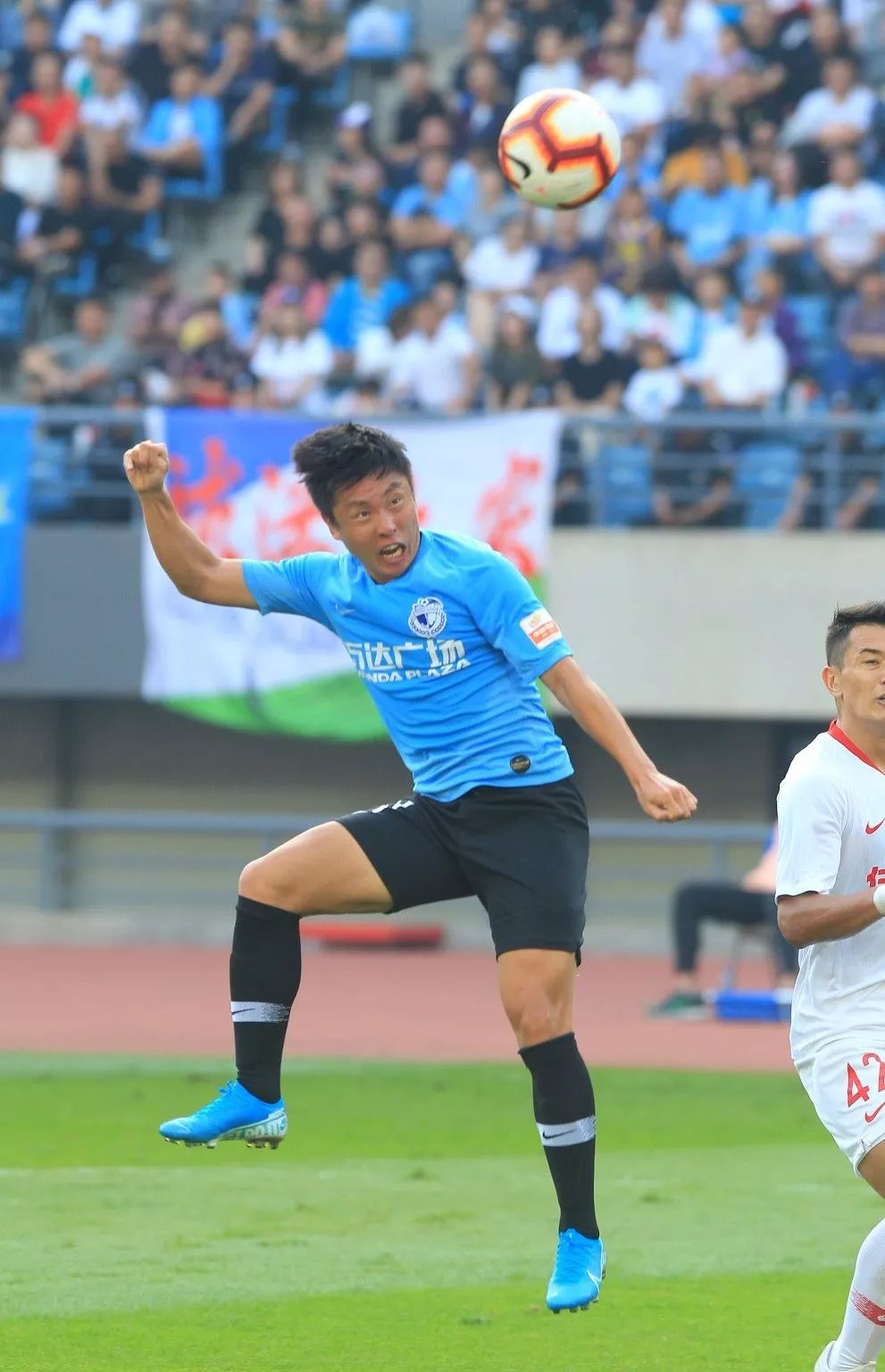 开云官方网站在线登陆-包含Rookie遭遇七持续失利，瑞士队教练压力巨大！观众掌声雷动的词条-开云官方网站在线登陆